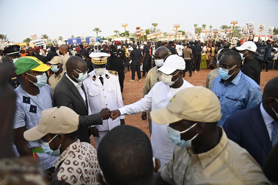 Inauguration des ISEP de Diamniadio et de Thiès: Macky Sall communie avec la communauté des ISEP
