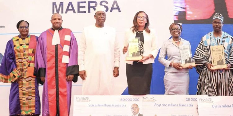 Le Pr Macky Sall a lancé la 1ère édition de la BRII après avoir remis le prix du CAMES pour la recherche
