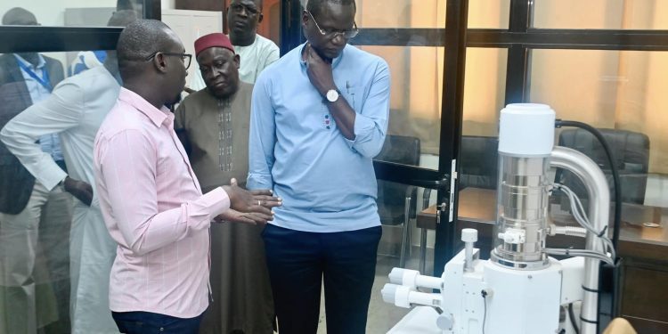 Visite du Ministre au Centre de Mutualisation et de partage