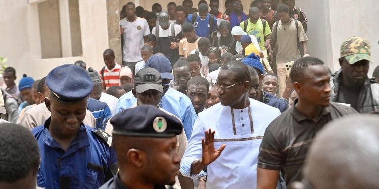 Visite du MESRI à l’Université Alioune DIOP de Bambey