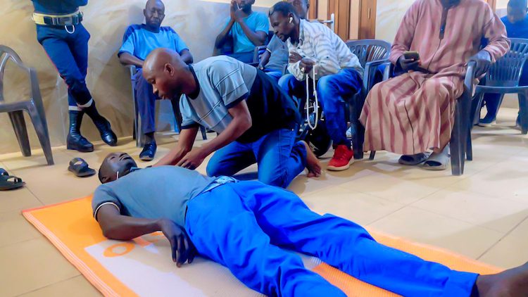Sensibilisation et formation sur les techniques de premiers secours au campus social de Kaffrine