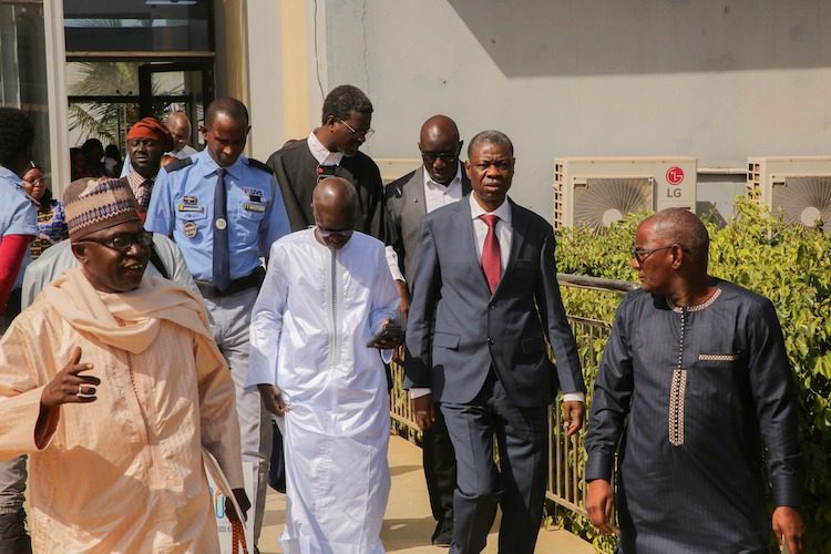 Cérémonie de passation à Université numérique Cheikh Hamidou KANE (UN-CHK)