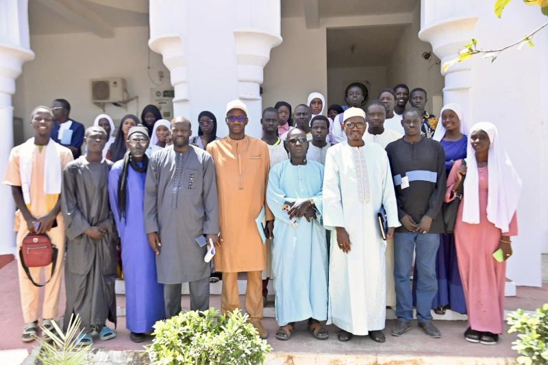 Le Directeur Général de la Recherche et de l’Innovation en visite dans les CRE de Bambey et Touba