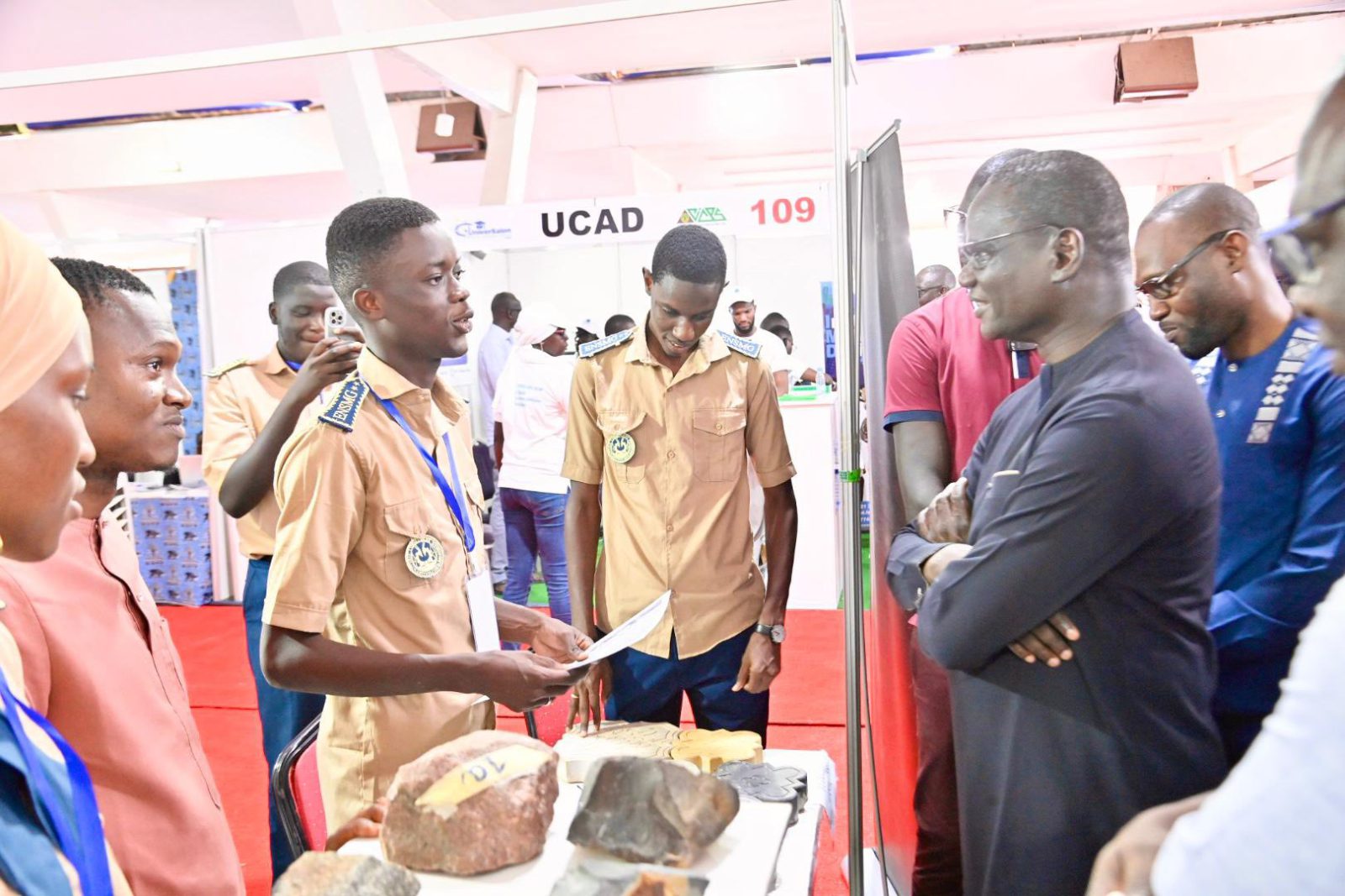 UniverSalon : Retour en images sur la présence du MESRI lors de la 2ᵉ journée du Salon de l’orientation des élèves et des étudiants.