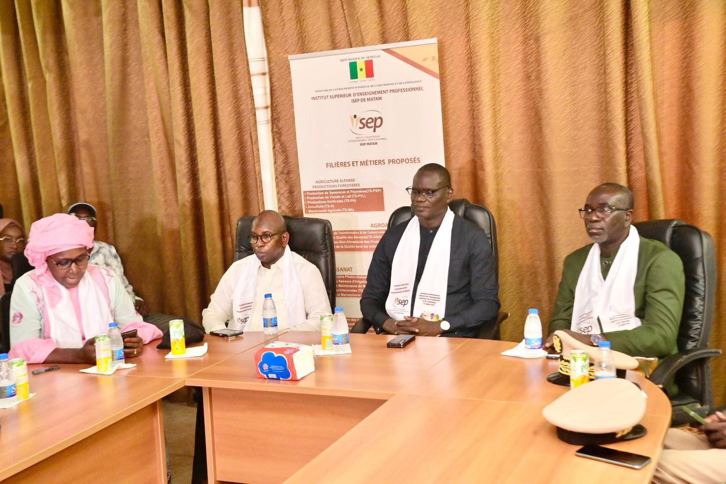 Visite du MESRI à l’Institut Supérieur d’Enseignement Professionnel (ISEP) de Matam