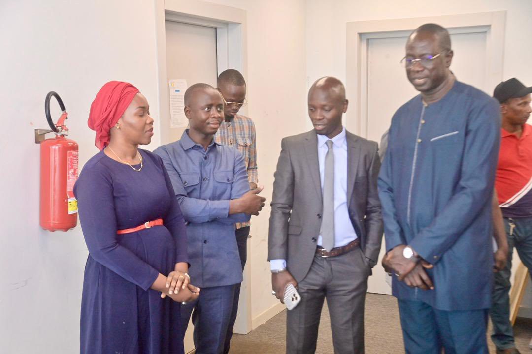 Visite de prise de contact du MESRI avec les Services