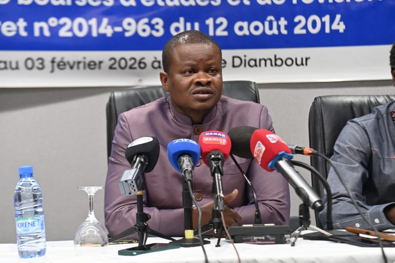 Réformes de la bourse d’études : le directeur des bourses fait le point