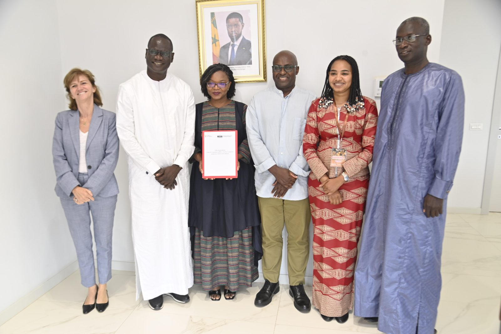 Signature d’un accord-cadre entre le MESRI et la Fondation de l’Innovation pour la Démocratie