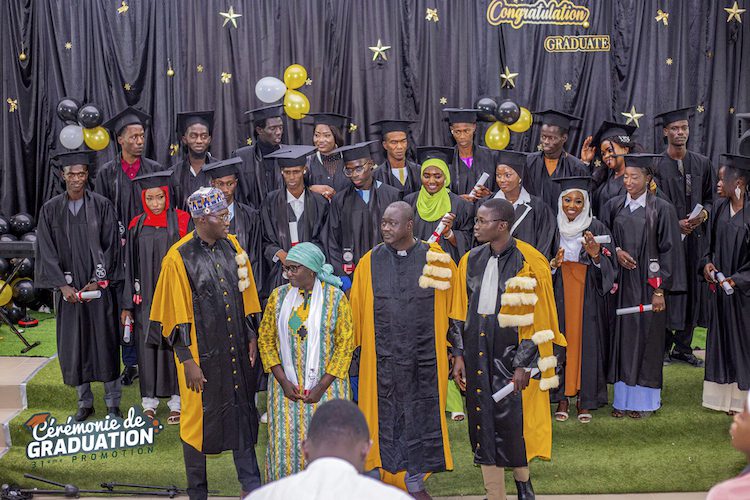 Première cérémonie de graduation de l’UFR CRAC : Un moment d’excellence et de célébration