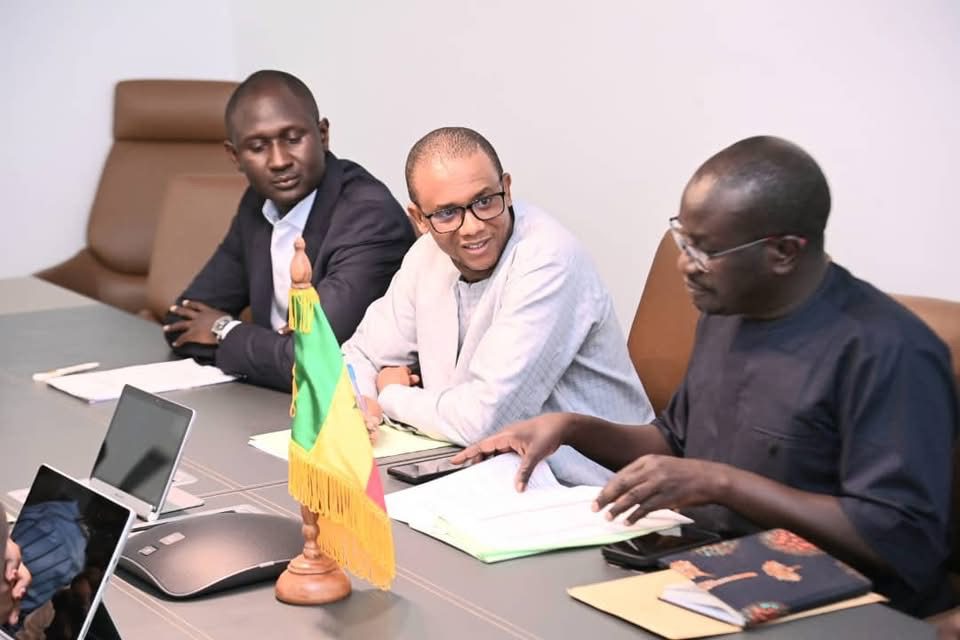 Prise de contact avec le Directeur du Centre des Œuvres Universitaires de Dakar et les directeurs des six CROUS du Sénégal
