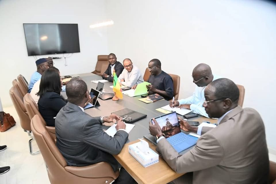 Prise de contact avec le Directeur du Centre des Œuvres Universitaires de Dakar et les directeurs des six CROUS du Sénégal