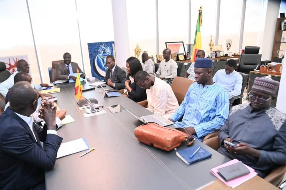Prise de contact avec le Directeur du Centre des Œuvres Universitaires de Dakar et les directeurs des six CROUS du Sénégal