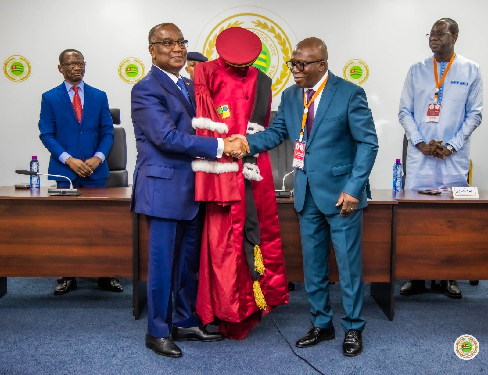 Cérémonie de distinction : S.E. Faure Essozimna GNASSINGBÉ élevé au rang de Docteur Honoris Causa de l’EISMV de Dakar