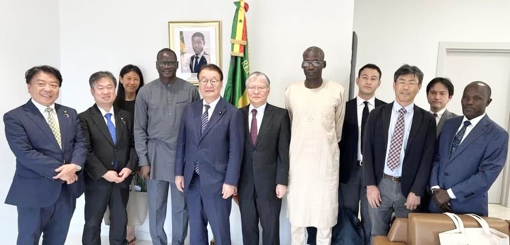 Audience avec une délégation de parlementaires japonais conduite par l’honorable YAMAMOTO Junzo, en présence de l’Ambassadeur du Japon au Sénégal