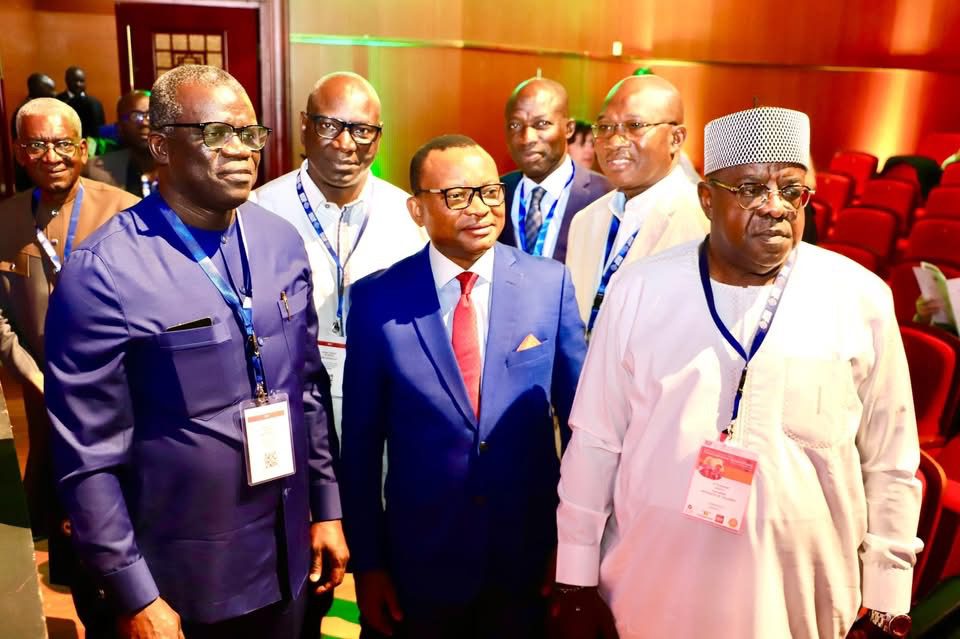 Élection du Professeur Alioune Badara KANDJI à la présidence de l’Agence universitaire de la Francophonie (AUF)