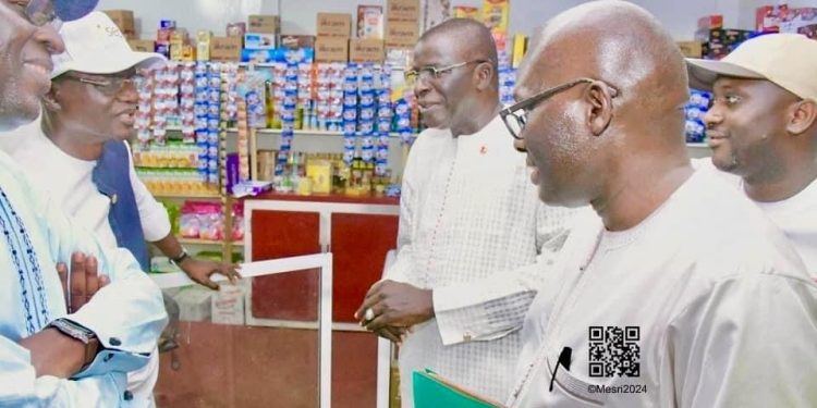 Visite du MESRI dans les différents campus sociaux de l’Université Iba Der THIAM