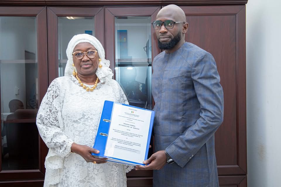 Passation de services à l’ISEP Amadou Trawaré