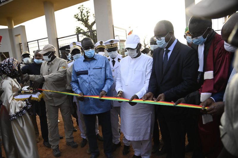 Inauguration des ISEP de Diamniadio et de Thiès: Macky Sall communie avec la communauté des ISEP