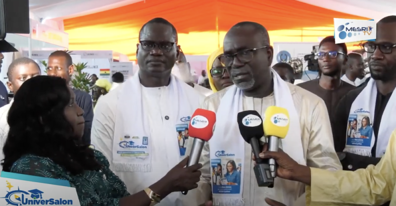 UniverSalon – Visite des 2 ministres au stand de MESRI TV